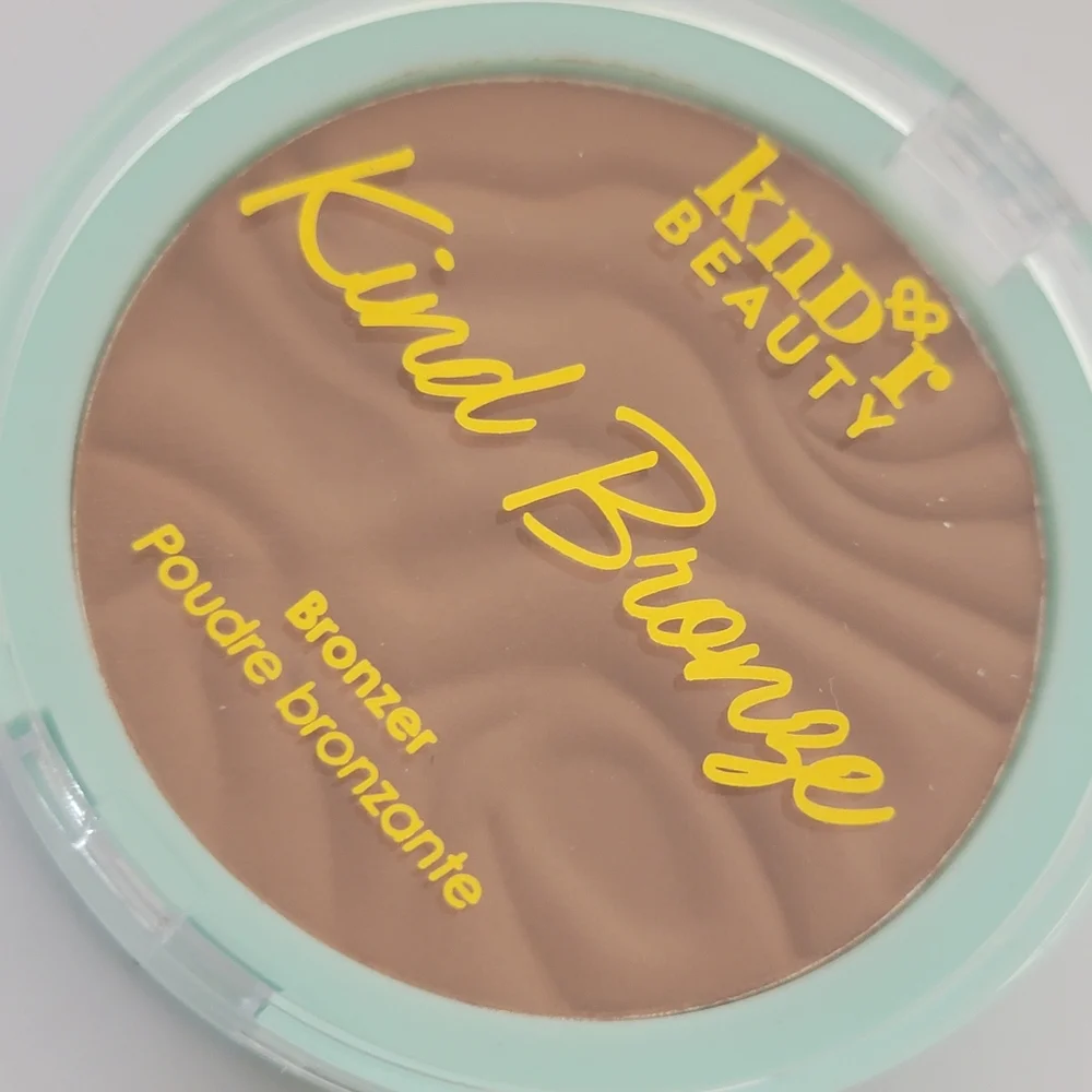4/25 bundle item. Kndr Beauty Kind Bronze Bronzer